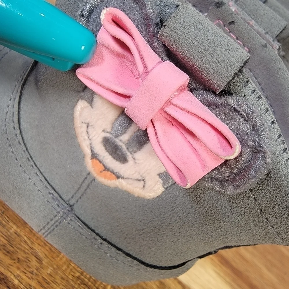 Disney Soft Faux Suede Minnie Mouse Baby Boots Size 18 - 24 months
